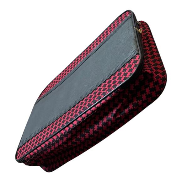 Collapsible Red & Black Travel Suitcase with Wheels and Retractable Handle - Picture 3 of 5